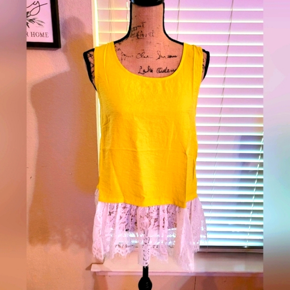 NWOT Yellow Lace BowBackTop